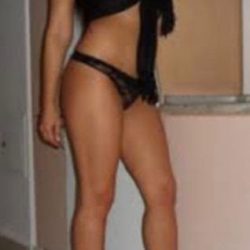 Olgun ve Ateşli Türbanlı Escort Bayan Hande